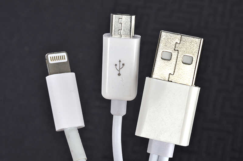 Beyaz 2 Uçlu Lightning-Micro Usb Kablo 1M