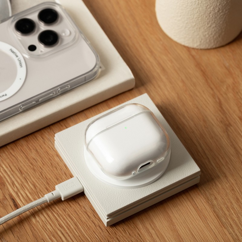 Apple AirPods 4 Kılıf Qi M-Safe Şarj Özellikli Native Union RE Clear Serisi Silikon Kapak - 5