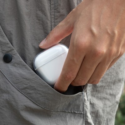 Apple AirPods 4 Kılıf Qi M-Safe Şarj Özellikli Native Union RE Clear Serisi Silikon Kapak - 6