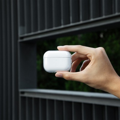 Apple AirPods Pro 3 Kılıf Qi M-Safe Şarj Özellikli Native Union Clear Serisi Silikon Kapak - 8