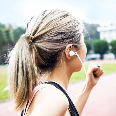 Apple Airpods Pro Kılıf Boyun Askılı Jelly Bean Tasarımlı Lisanslı Switcheasy ColorBuddy Kapak - 8