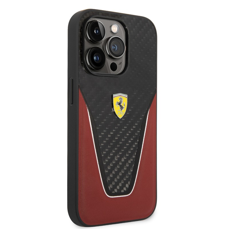 Apple iPhone 14 Pro Max Kılıf Ferrari Orjinal Lisanlı Klasik Metal Logolu Karbon V Desenli Kapak - 5