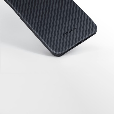 Apple iPhone 15 Plus Kılıf M-safe Şarj Özellikli 1500D Aramid Karbon Fiber Pitaka Ultra-Slim Classic Serisi Black-Grey Twill Kapak - 12
