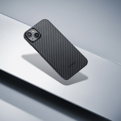 Apple iPhone 15 Plus Kılıf M-safe Şarj Özellikli 1500D Aramid Karbon Fiber Pitaka Ultra-Slim Classic Serisi Black-Grey Twill Kapak - 13