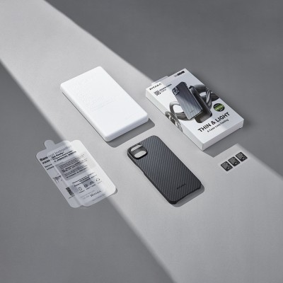 Apple iPhone 15 Plus Kılıf M-safe Şarj Özellikli 1500D Aramid Karbon Fiber Pitaka Ultra-Slim Classic Serisi Black-Grey Twill Kapak - 17
