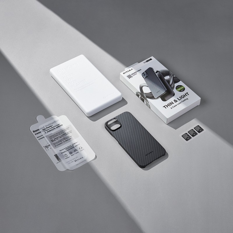 Apple iPhone 15 Plus Kılıf M-safe Şarj Özellikli 1500D Aramid Karbon Fiber Pitaka Ultra-Slim Classic Serisi Black-Grey Twill Kapak - 17