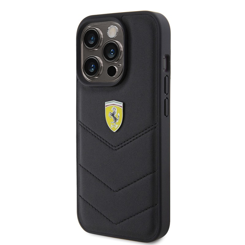 Apple iPhone 15 Pro Kılıf Ferrari Orjinal Lisanslı Deri Dikişli Arka Yüzey Metal Logo Tasarımlı Kapak - 11