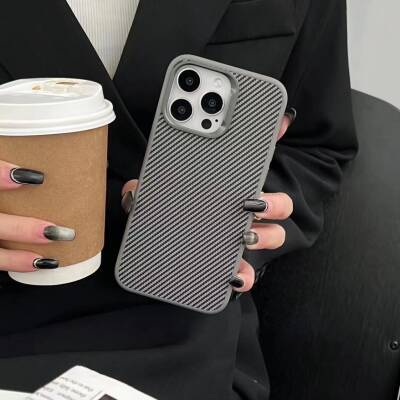 Apple iPhone 15 Pro Kılıf M-safe Şarj Özellikli Karbon Fiber Görünümlü Zore Troy Kapak - 4