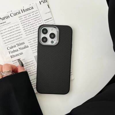 Apple iPhone 15 Pro Kılıf M-safe Şarj Özellikli Karbon Fiber Görünümlü Zore Troy Kapak - 6