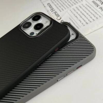 Apple iPhone 15 Pro Kılıf M-safe Şarj Özellikli Karbon Fiber Görünümlü Zore Troy Kapak - 7
