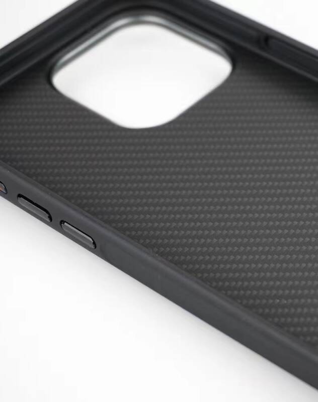 Apple iPhone 15 Pro Kılıf M-safe Şarj Özellikli Karbon Fiber Görünümlü Zore Troy Kapak - 8