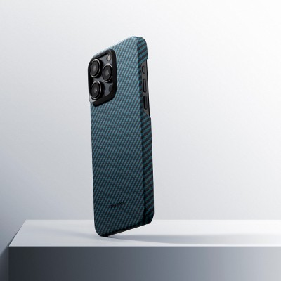 Apple iPhone 15 Pro Kılıf M-safe Şarj Özellikli 1500D Aramid Karbon Fiber Pitaka Ultra-Slim Classic Serisi Black-Blue Twill Kapak - 14