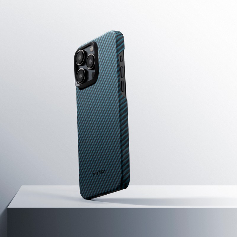 Apple iPhone 15 Pro Kılıf M-safe Şarj Özellikli 1500D Aramid Karbon Fiber Pitaka Ultra-Slim Classic Serisi Black-Blue Twill Kapak - 14