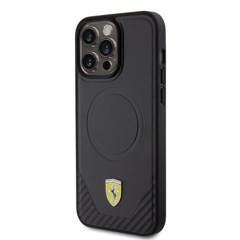 Apple iPhone 15 Pro Max Kılıf Ferrari Orjinal Lisanslı M-safe Şarj Özellikli Metal Logolu PU Karbon Kapak - 11