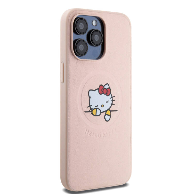 Apple iPhone 15 Pro Max Kılıf Hello Kitty Orjinal Lisanslı M-safe Şarj Özellikli Baskı Logolu Uyuyan Kitty Deri Kapak - 13