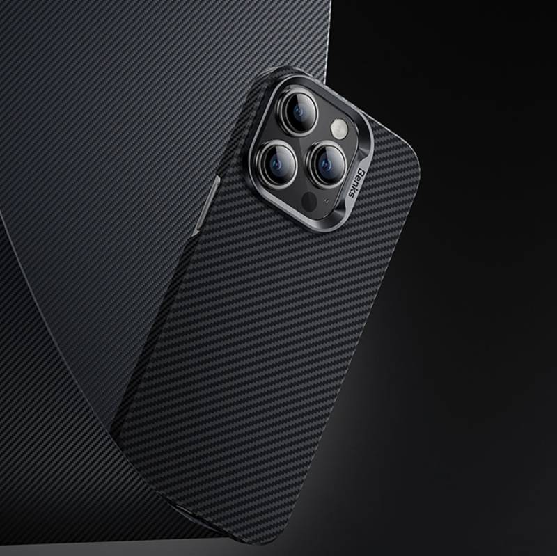 Apple iPhone 15 Pro Max Kılıf M-safe Özellikli Karbon Fiber Benks Essential ArmorAir 600D Kevlar Kapak - 4