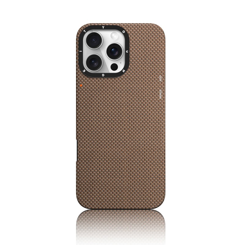 Apple iPhone 16 Pro Kılıf M-safe Şarj Özellikli Aramid Fiber Youngkit 1500D Extreme Wing Titanyum-Gold Serisi Kapak - 3