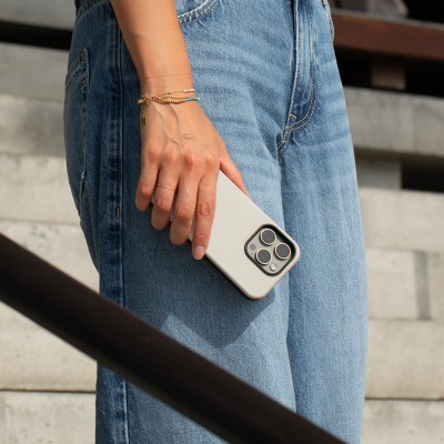 Apple iPhone 16 Pro Kılıf M-safe Şarj Özellikli Deri Görünümlü Native Union 2024 Active Serisi Kapak - 14