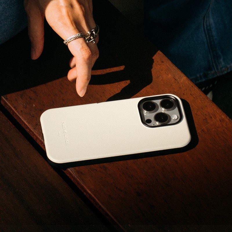 Apple iPhone 16 Pro Kılıf M-safe Şarj Özellikli Deri Görünümlü Native Union 2024 Active Serisi Kapak - 15