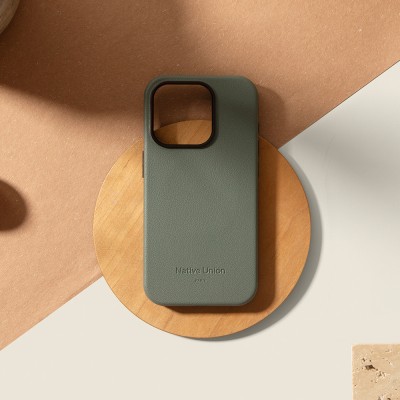 Apple iPhone 16 Pro Kılıf M-safe Şarj Özellikli Deri Görünümlü Native Union 2024 Active Serisi Kapak - 18