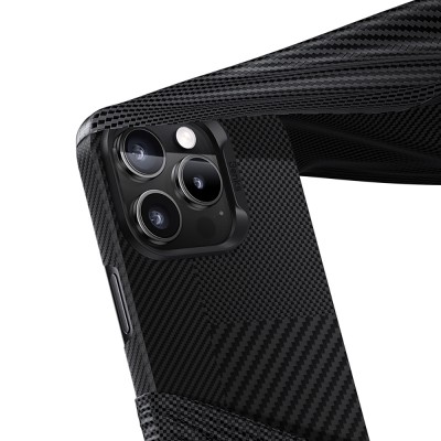 Apple iPhone 16 Pro Kılıf M-safe Şarj Özellikli Karbon Fiber Metal Kamera Çerçeveli Benks Montage ArmorAir Kevlar Kapak - 4
