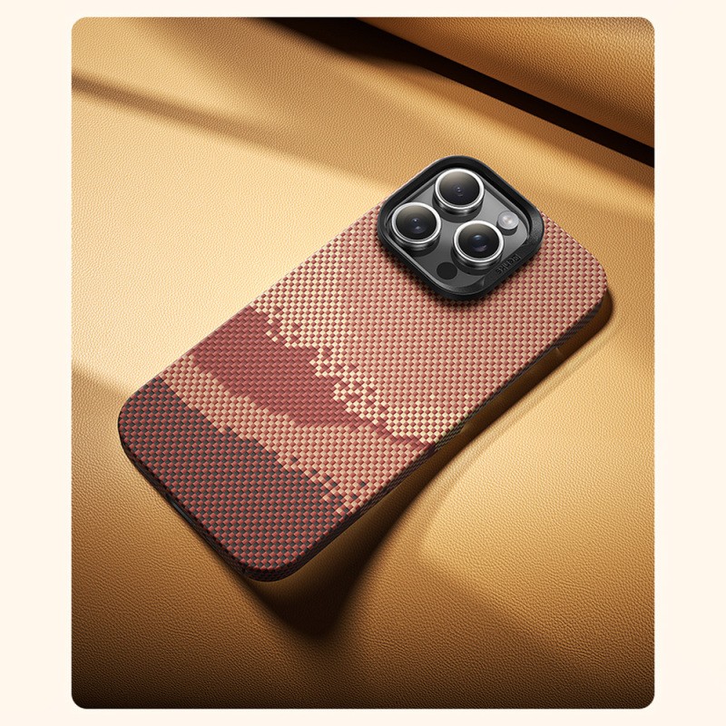 Apple iPhone 16 Pro Kılıf M-safe Şarj Özellikli Benks GoldenTide ArmorAir 600D Kevlar Karbon Kapak - 7