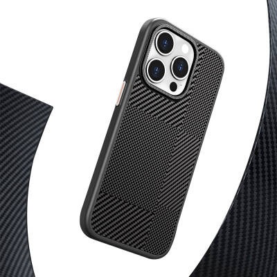 Apple iPhone 16 Pro Max Kılıf M-safe Şarj Özellikli Karbon Fiber Desenli Mutural Montage Kapak - 6