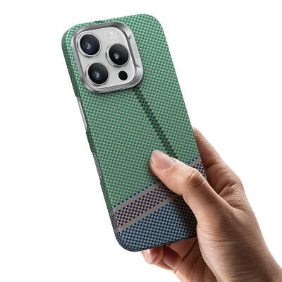 Apple iPhone 16 Pro Max Kılıf M-safe Şarj Özellikli Karbon Fiber Tasarımlı Benks Passion Green ArmorAir Kevlar Kapak - 8