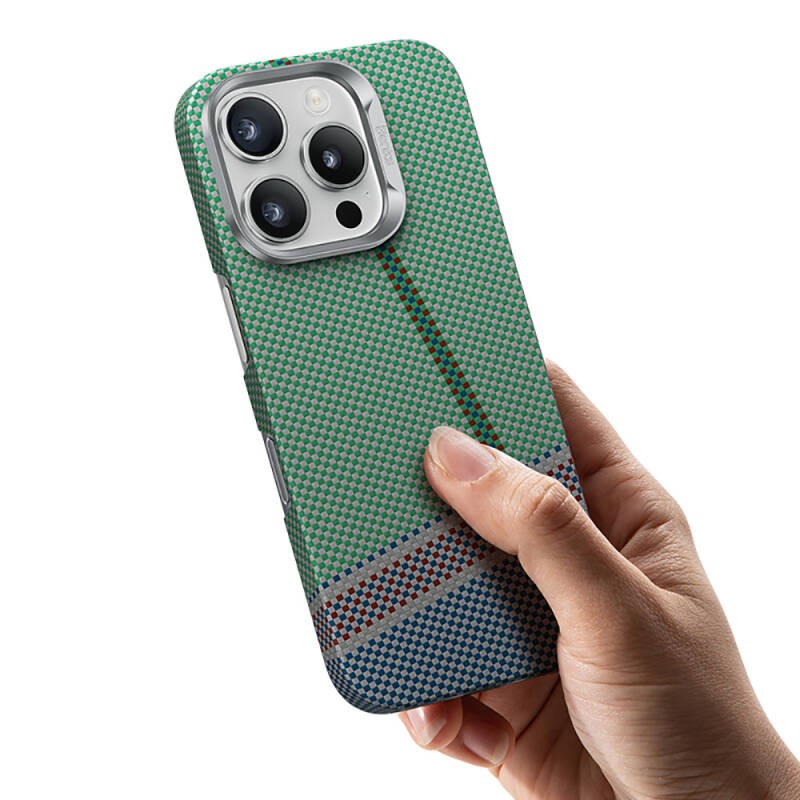 Apple iPhone 16 Pro Max Kılıf M-safe Şarj Özellikli Karbon Fiber Tasarımlı Benks Passion Green ArmorAir Kevlar Kapak - 8