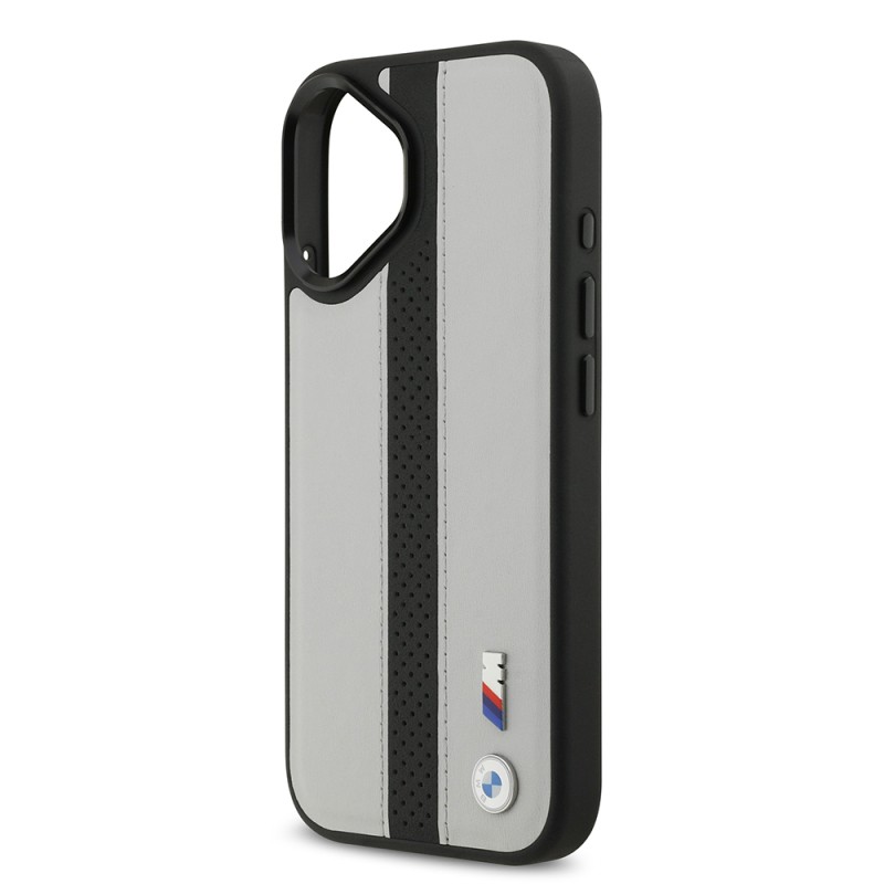 Apple iPhone 17 Kılıf BMW Orjinal Lisanslı M-safe Şarj Özellikli Deri Arka Yüzey Metal Logolu Delikli Şerit Tasarımlı Kapak - 9