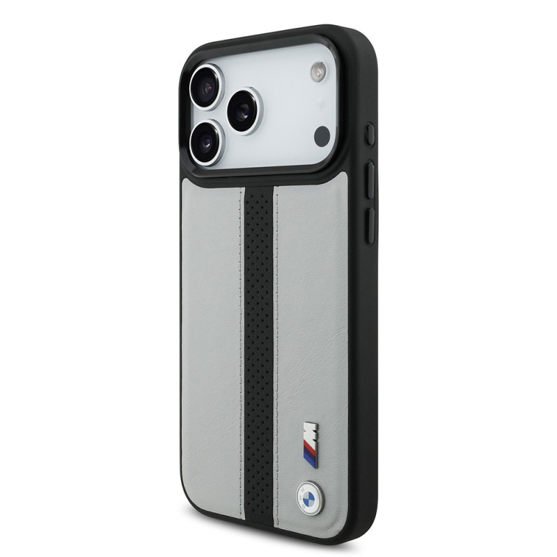 Apple iPhone 17 Pro Kılıf BMW Orjinal Lisanslı M-safe Şarj Özellikli Deri Arka Yüzey Metal Logolu Delikli Şerit Tasarımlı Kapak - 5