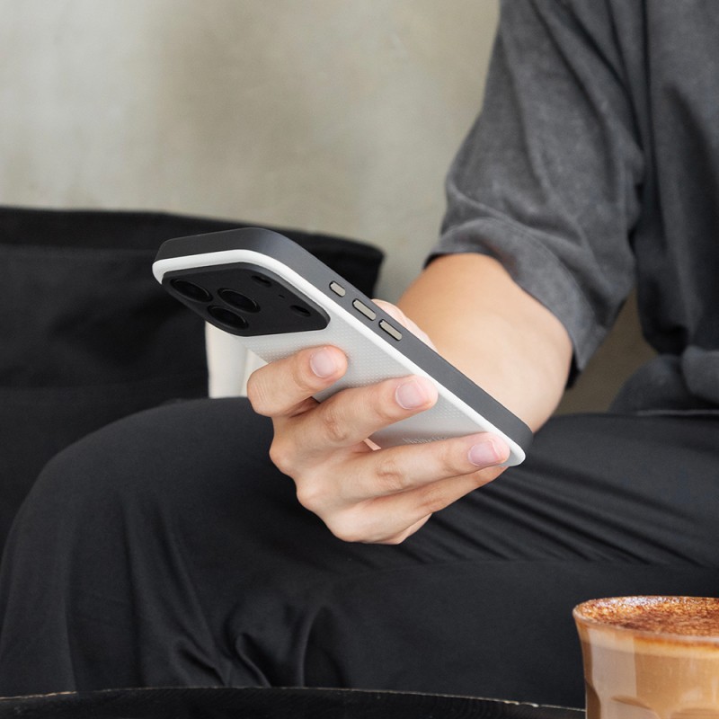 Apple iPhone 17 Pro Kılıf M-safe Şarj Özellikli Deri Dokulu Native Union 2025 Active Serisi Kapak - 17