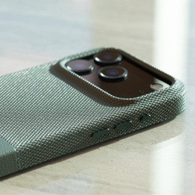 Apple iPhone 17 Pro Kılıf M-safe Şarj Özellikli Deri Dokulu Native Union RE Classic Serisi Kapak - 29