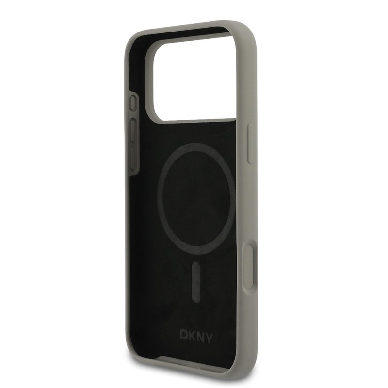 Apple iPhone 17 Pro Max Kılıf DKNY Orjinal Lisanslı M-safe Şarj Özellikli Metal Logolu Silikon Kapak - 9