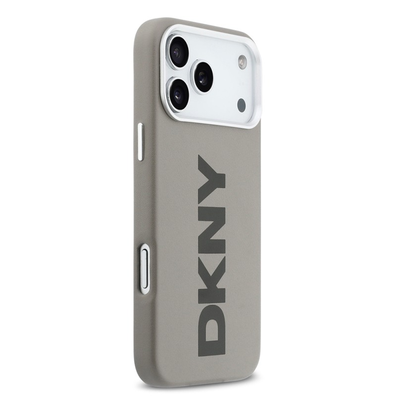Apple iPhone 17 Pro Max Kılıf DKNY Orjinal Lisanslı M-safe Şarj Özellikli PU Büyük Dikey Logolu Kapak - 21