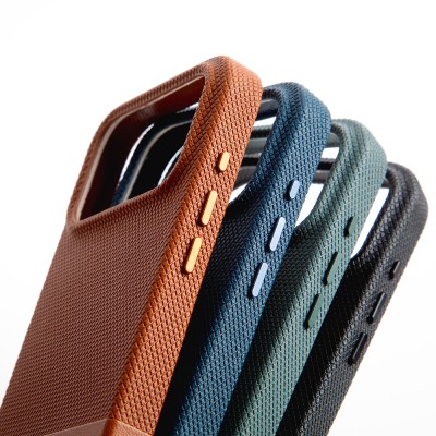 Apple iPhone 17 Pro Max Kılıf M-safe Şarj Özellikli Deri Dokulu Native Union RE Classic Serisi Kapak - 33