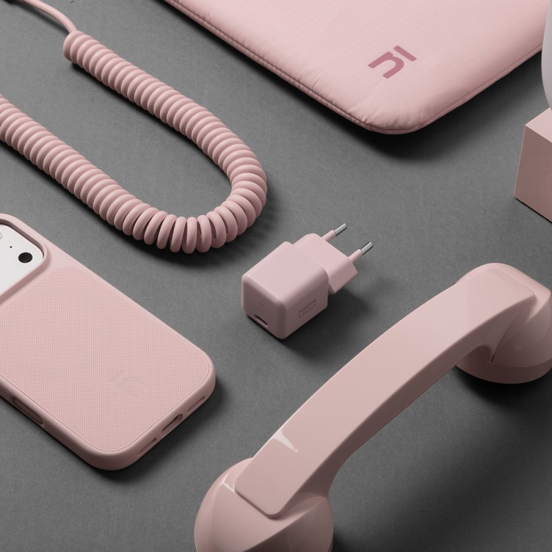 Apple iPhone 18 Pro Max Kılıf M-safe Şarj Özellikli Native Union Neo Serisi Kapak - 16