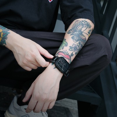 Apple Watch 10 42mm Skinarma Gado Sert Silikon Kasa ve Ekran Koruyucu - 3