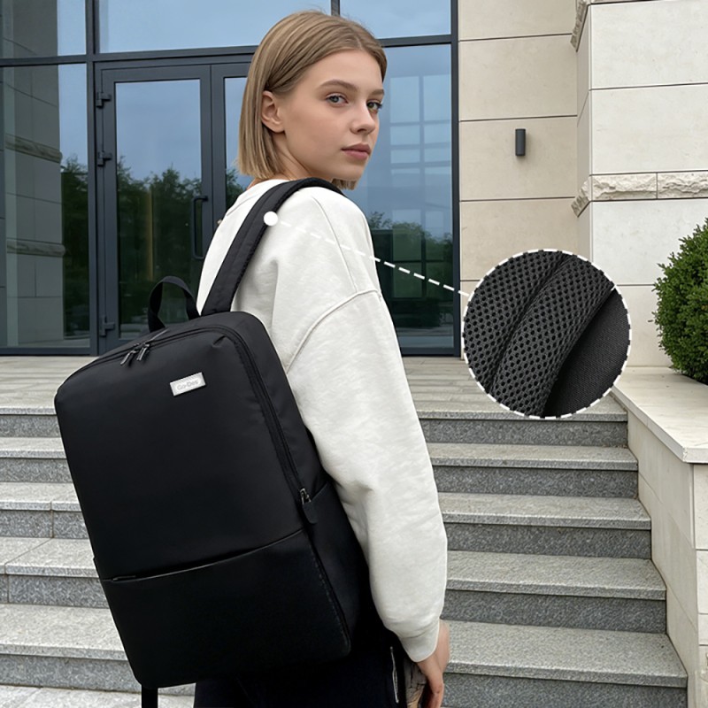 Go Des GD-6005 Breathable Fabric Shock Absorbing Laptop and Notebook Backpack with Shoulder Straps - 4
