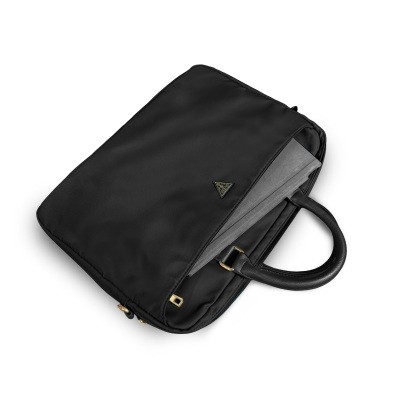 Guess Orjinal Lisanslı Naylon Kumaş Metal Üçgen Logolu Omuz Askılı 15-16 inç Laptop Çantası - 5