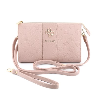 Guess Orjinal Lisanslı Peony ve 4G Desenli Şerit Detaylı Metal Logolu Omuz Askılı El Çantası - 2