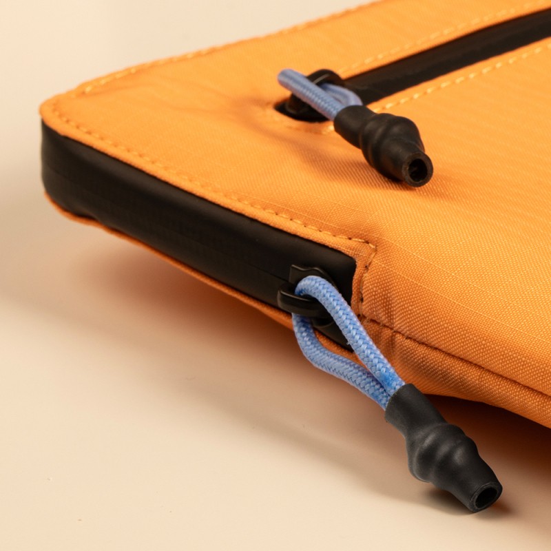 Native Uninon Ultralight Sleeve Serisi Su Geçirmez Ripstop Kumaş 14 inç Macbook Çantası - 13