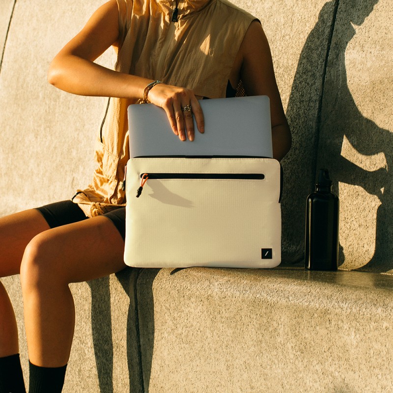 Native Uninon Ultralight Sleeve Serisi Su Geçirmez Ripstop Kumaş 16 inç Macbook Çantası - 11
