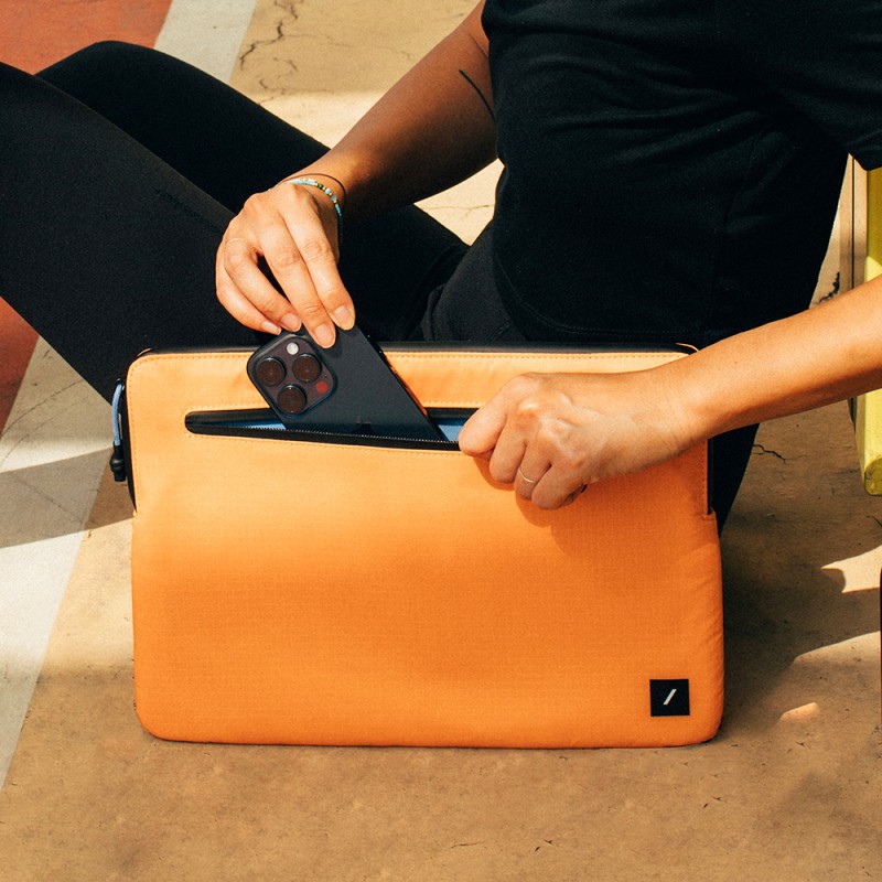 Native Uninon Ultralight Sleeve Serisi Su Geçirmez Ripstop Kumaş 16 inç Macbook Çantası - 18