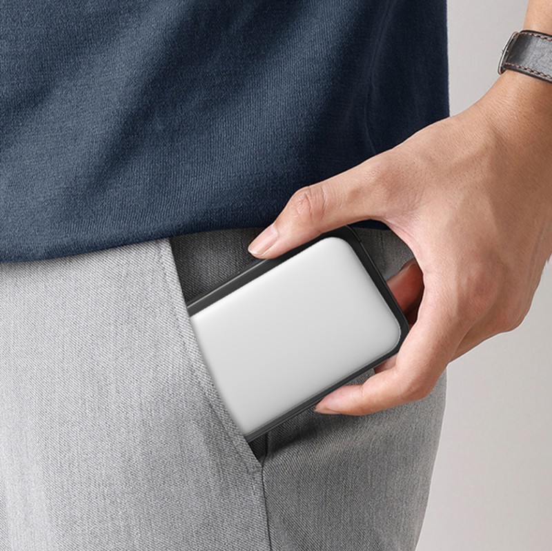 Wiwu Wi-P037 Qi Şarj Teknolojili LED Işık Göstergeli M-safe Kablosuz Powerbank 5000mAh 15W - 7